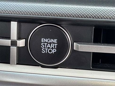 Used 2025 Hyundai Santa Fe SEL image 25