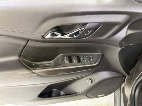 Used 2019 GMC Acadia SLT image 15