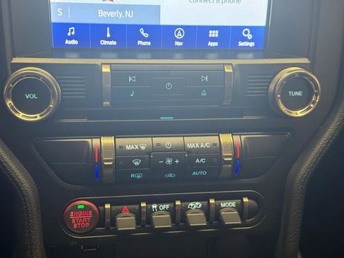 Used 2020 Ford Mustang Shelby GT500 w/ Carbon Fiber Track Pack image 20