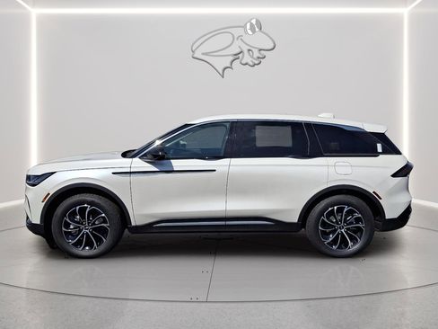 New 2026 Lincoln Nautilus Premier w/ Equipment Group 102A image 2