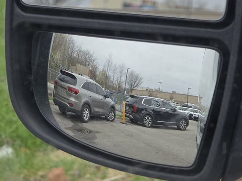 Used 2020 Ford Transit 250 Medium Roof image 18