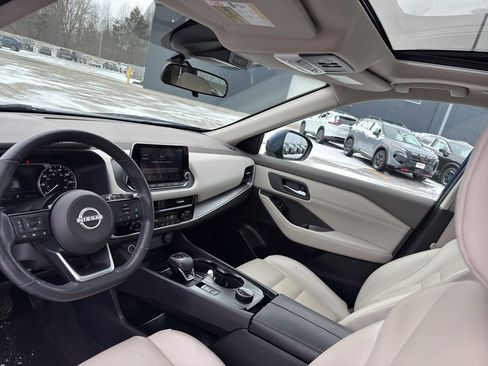 Certified 2023 Nissan Rogue SV w/ SV Premium Package image 25