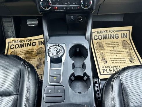 Used 2022 Ford Escape SEL image 23