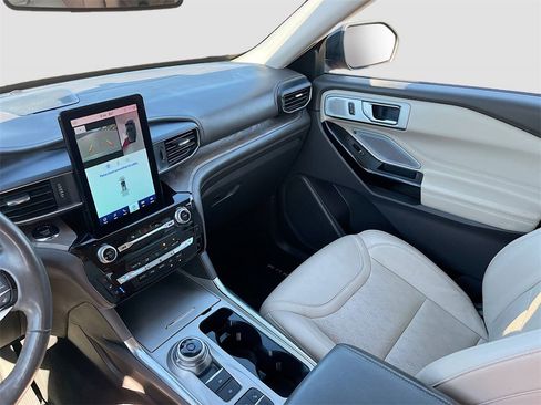 Used 2022 Ford Explorer Platinum w/ Equipment Group 601A image 25