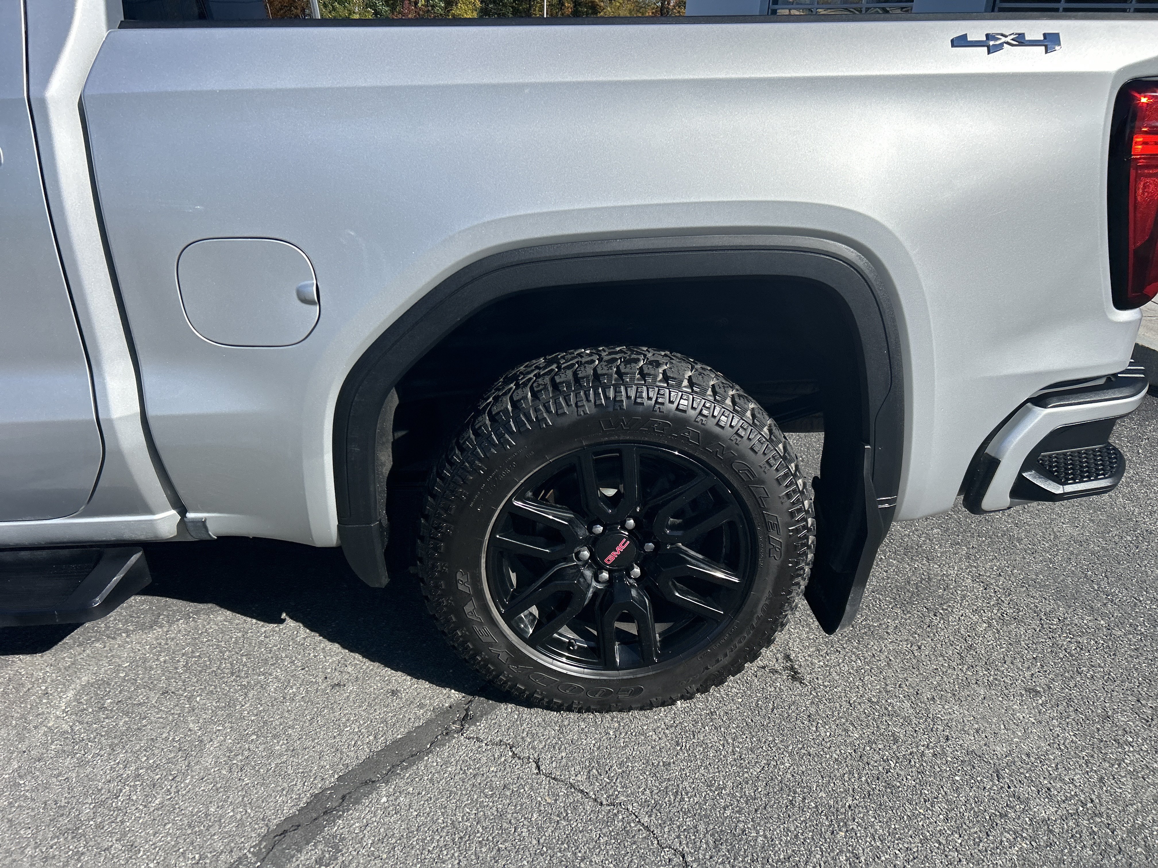 Used 2022 GMC Sierra 1500 Elevation AWD/4WD image 5