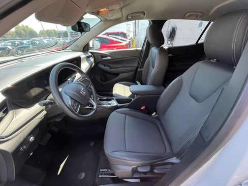 Used 2025 Buick Encore GX Preferred FWD image 25