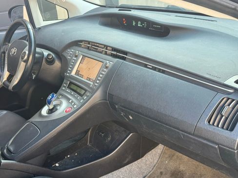 Used 2012 Toyota Prius Four image 16