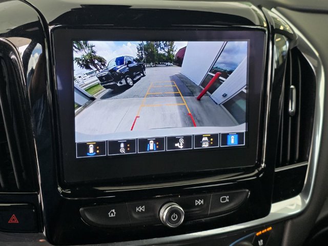 Used 2023 Chevrolet Traverse Premier w/ Redline Edition FWD image 19