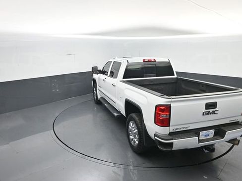 Used 2019 GMC Sierra 2500 Denali image 21