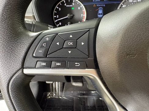 Used 2023 Nissan Altima 2.5 SV FWD image 24
