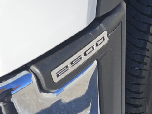 Used 2024 GMC Sierra 2500 Pro w/ Convenience Package image 13