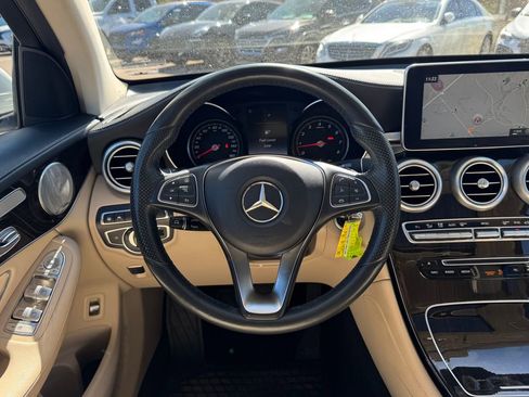 Used 2017 Mercedes-Benz GLC 300 4MATIC Coupe image 11