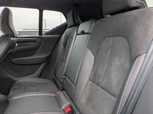 Used 2021 Volvo XC40 T5 R-Design w/ Advanced Package AWD/4WD image 21