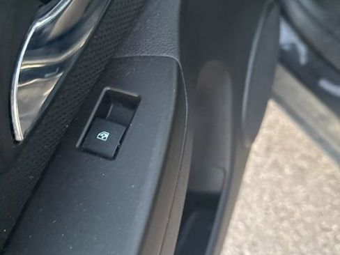 Used 2015 Chevrolet Cruze LT image 34