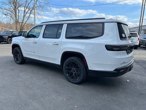 New 2026 Jeep Grand Wagoneer L Limited AWD/4WD image 7