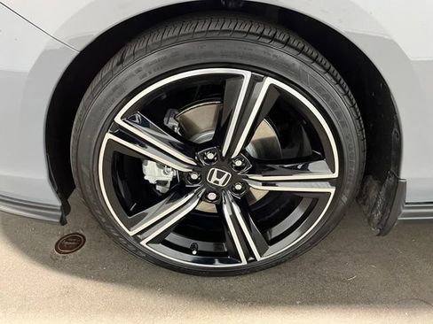 Used 2025 Honda Accord Sport image 28