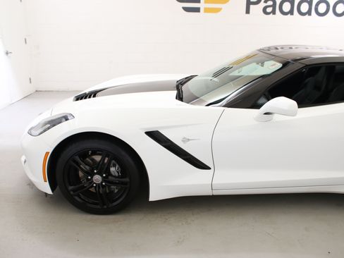 Used 2017 Chevrolet Corvette Stingray Coupe w/ Battery Protection Package RWD image 5