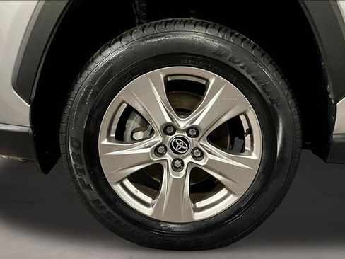 Used 2022 Toyota RAV4 XLE AWD/4WD image 35