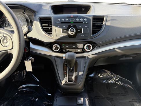 Used 2015 Honda CR-V LX image 11