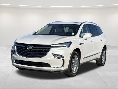Used 2024 Buick Enclave Essence w/ Experience Buick Package image 1