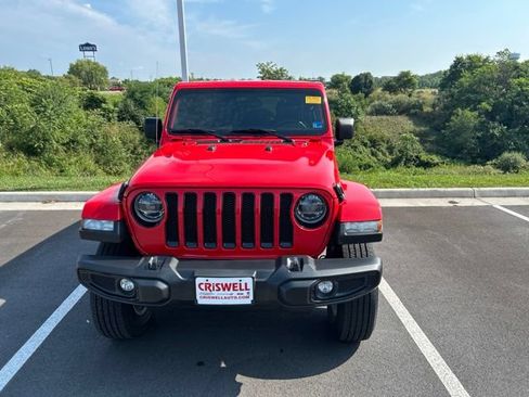Used 2021 Jeep Wrangler Unlimited Sahara AWD/4WD image 8
