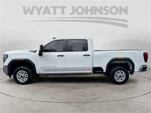 Used 2024 GMC Sierra 2500 Pro image 2