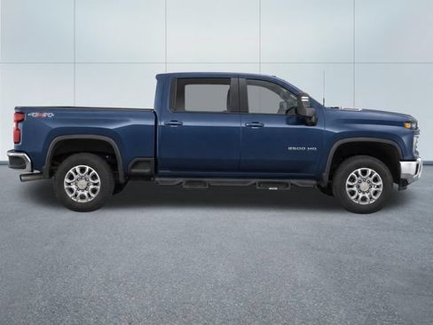Used 2024 Chevrolet Silverado 2500 LT w/ Convenience Package AWD/4WD image 8