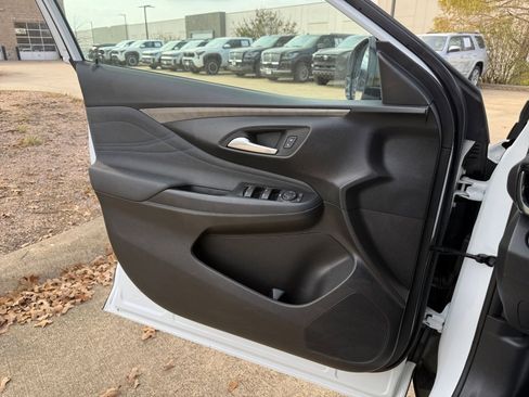 Used 2025 Buick Envista Sport Touring image 20