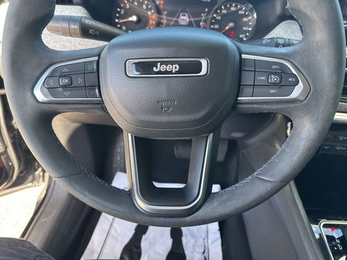 Used 2022 Jeep Compass Latitude image 23