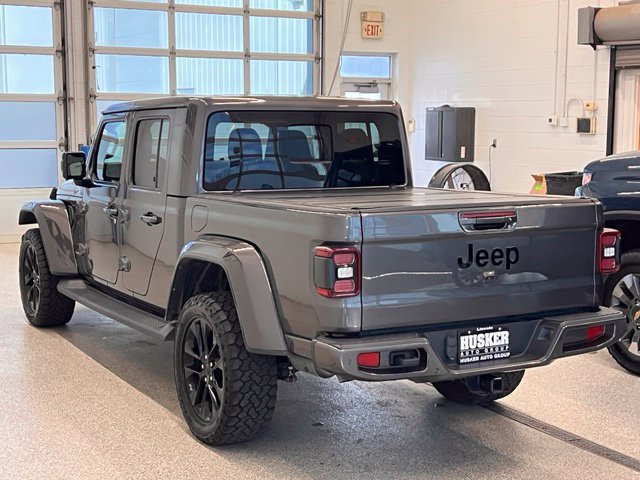 Used 2021 Jeep Gladiator Overland AWD/4WD image 6