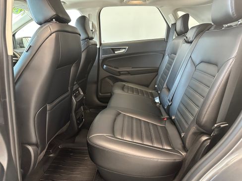 Used 2024 Ford Edge SEL w/ Convenience Package image 12