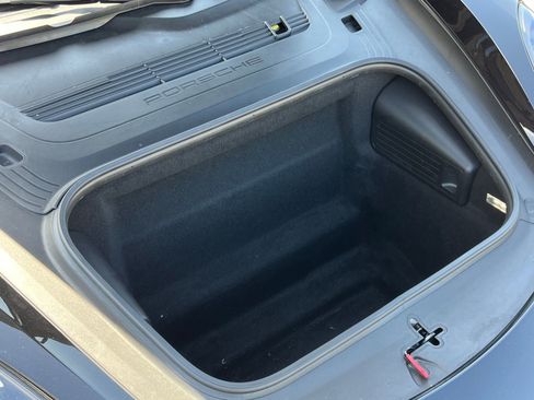 Certified 2021 Porsche 718 Boxster RWD image 36