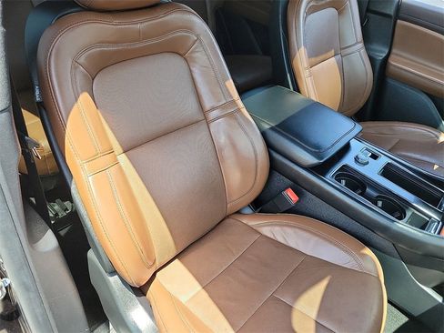 Used 2022 Lincoln Aviator Reserve image 20