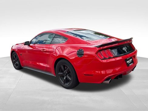 Used 2015 Ford Mustang Coupe RWD image 5