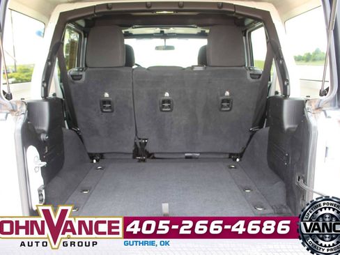 Used 2021 Jeep Wrangler Unlimited Sahara AWD/4WD image 11