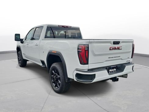 Used 2025 GMC Sierra 2500 AT4 AWD/4WD image 8