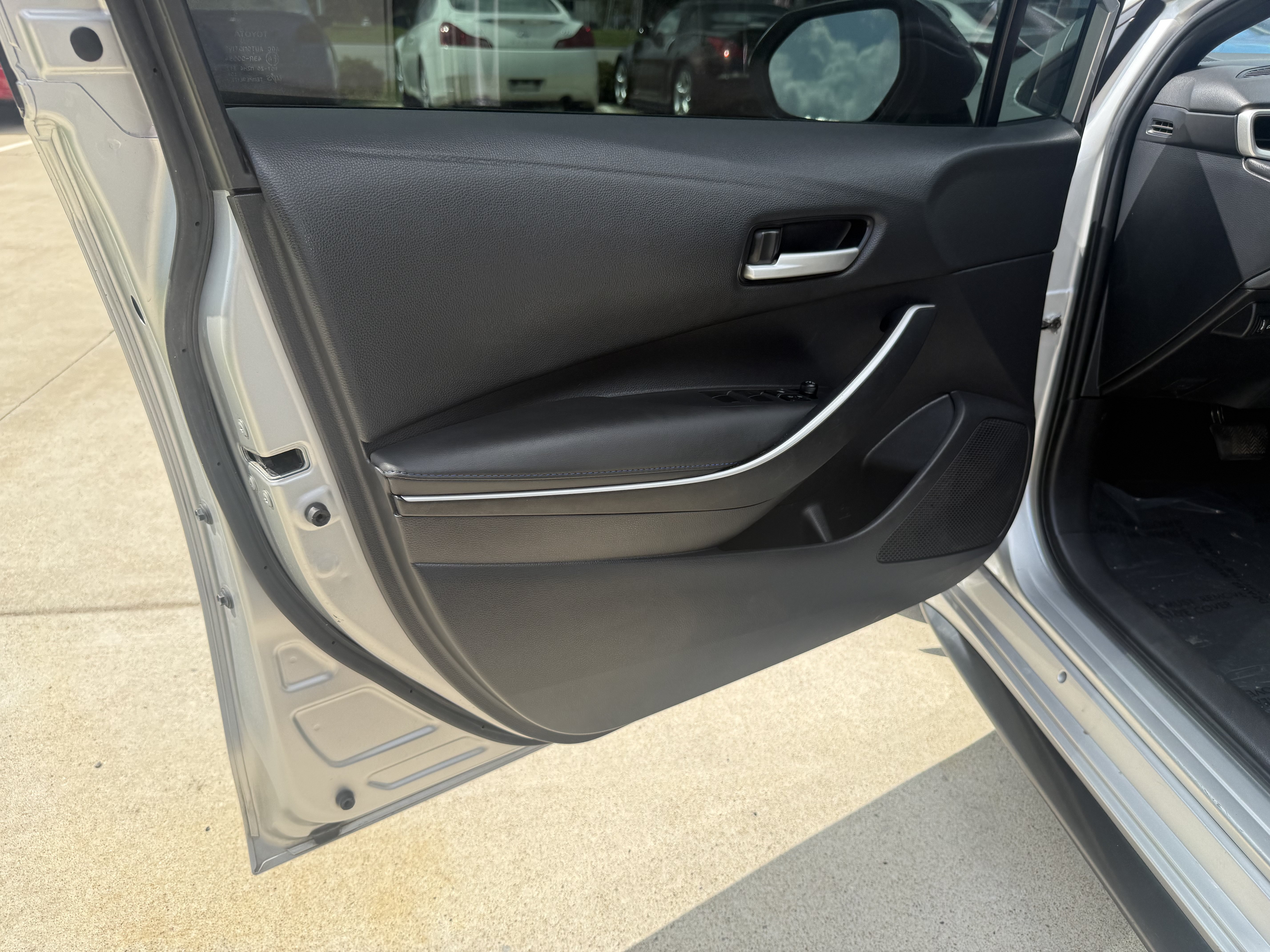 Used 2022 Toyota Corolla SE FWD image 17