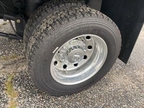 Used 2024 RAM 5500 4x4 Crew Cab image 12