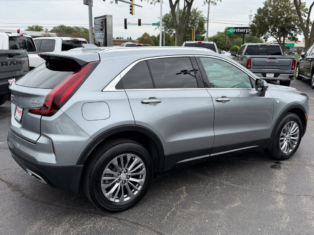 Used 2024 Cadillac XT4 Premium Luxury w/ Cold Weather Package AWD/4WD image 12