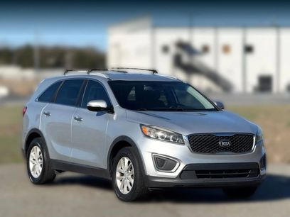 Used 2016 Kia Sorento LX w/ LX Convenience Package