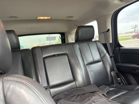 Used 2014 Chevrolet Tahoe LT w/ Luxury Package AWD/4WD image 36