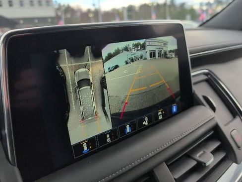 Used 2022 Chevrolet Tahoe LT w/ LT Signature Package image 11