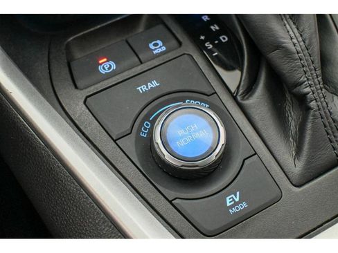 Used 2022 Toyota RAV4 XSE image 40