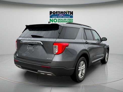 Used 2022 Ford Explorer XLT w/ Equipment Group 202A AWD/4WD image 32