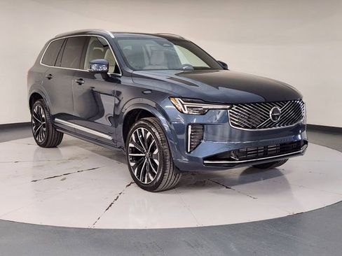 New 2026 Volvo XC90 T8 Ultra w/ Protection Package Premier image 7