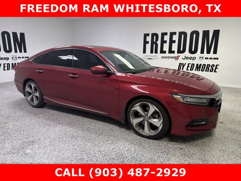 Used 2018 Honda Accord Touring image 3