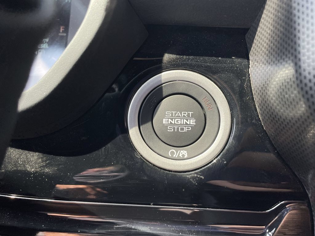 New 2025 RAM 2500 Limited AWD/4WD image 20