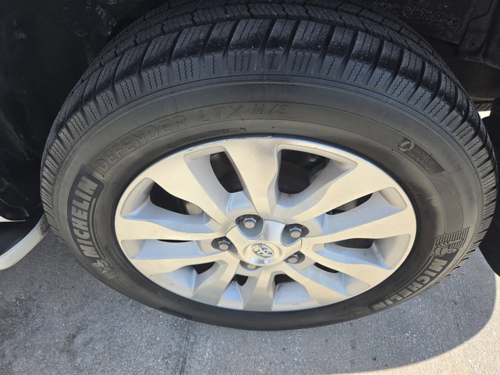 Used 2016 Toyota Sequoia Platinum RWD image 14