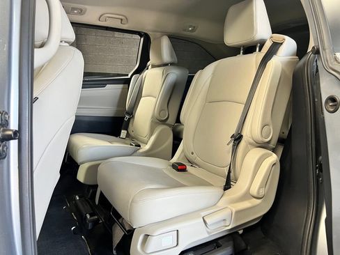 Used 2025 Honda Odyssey EX-L image 18