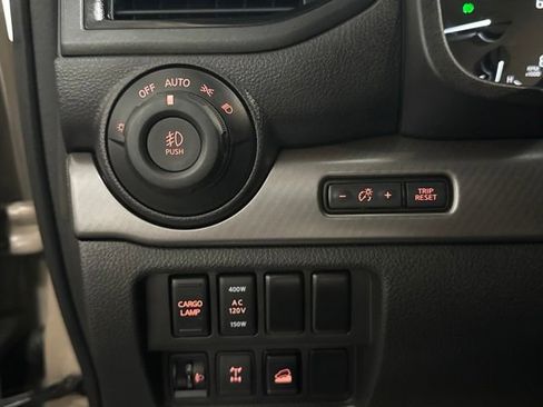 Used 2021 Nissan Titan PRO-4X w/ Pro-4x Convenience Package AWD/4WD image 13